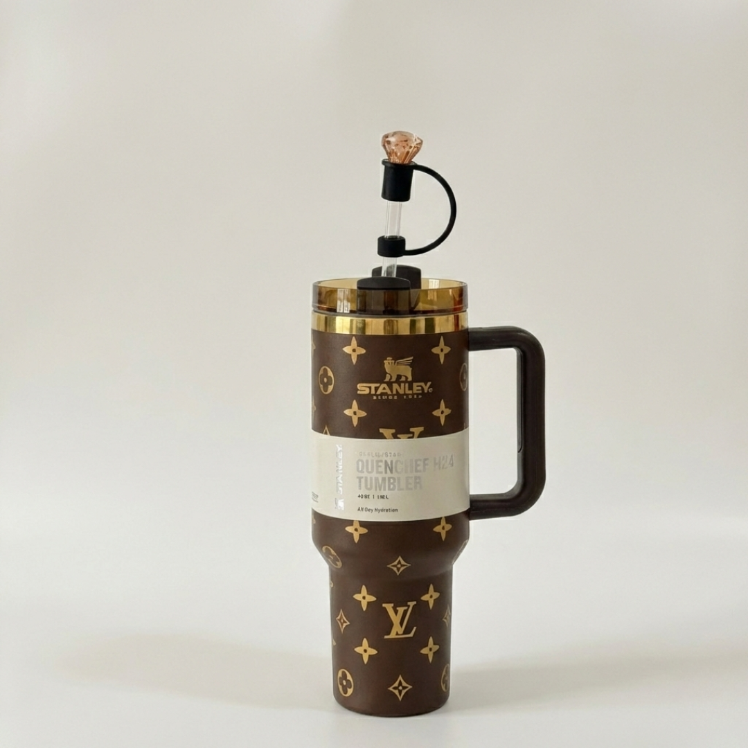 Gobelet Isotherme Quencher Monogramme Holographique 1,2 L - MARRON